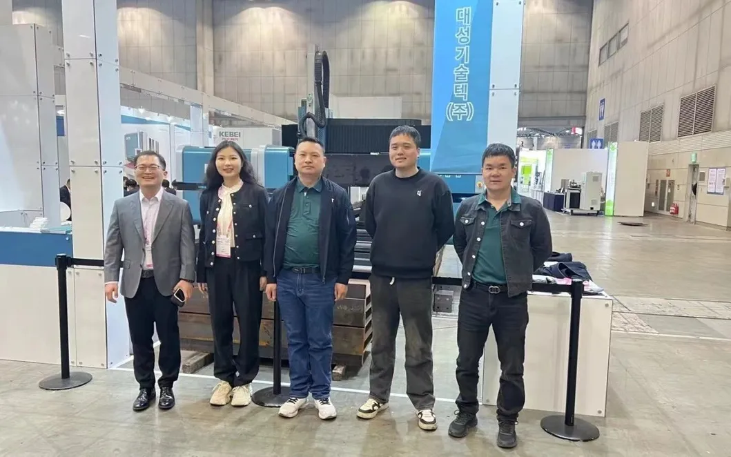 5-अक्षीय 3 डी लेजर कटिंग सिस्टम के लिए केबेई उच्च परिशुद्धता सर्वो मोटर 6
